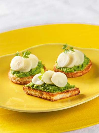 toasts-de-coeurs-de-palmiers-a-la-puree-de-petits-pois